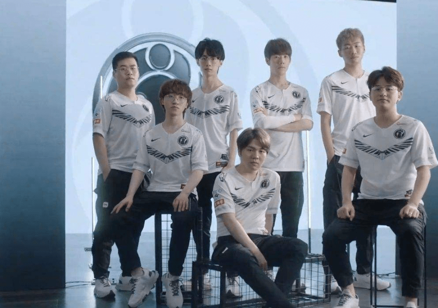 位置不同 位置不同