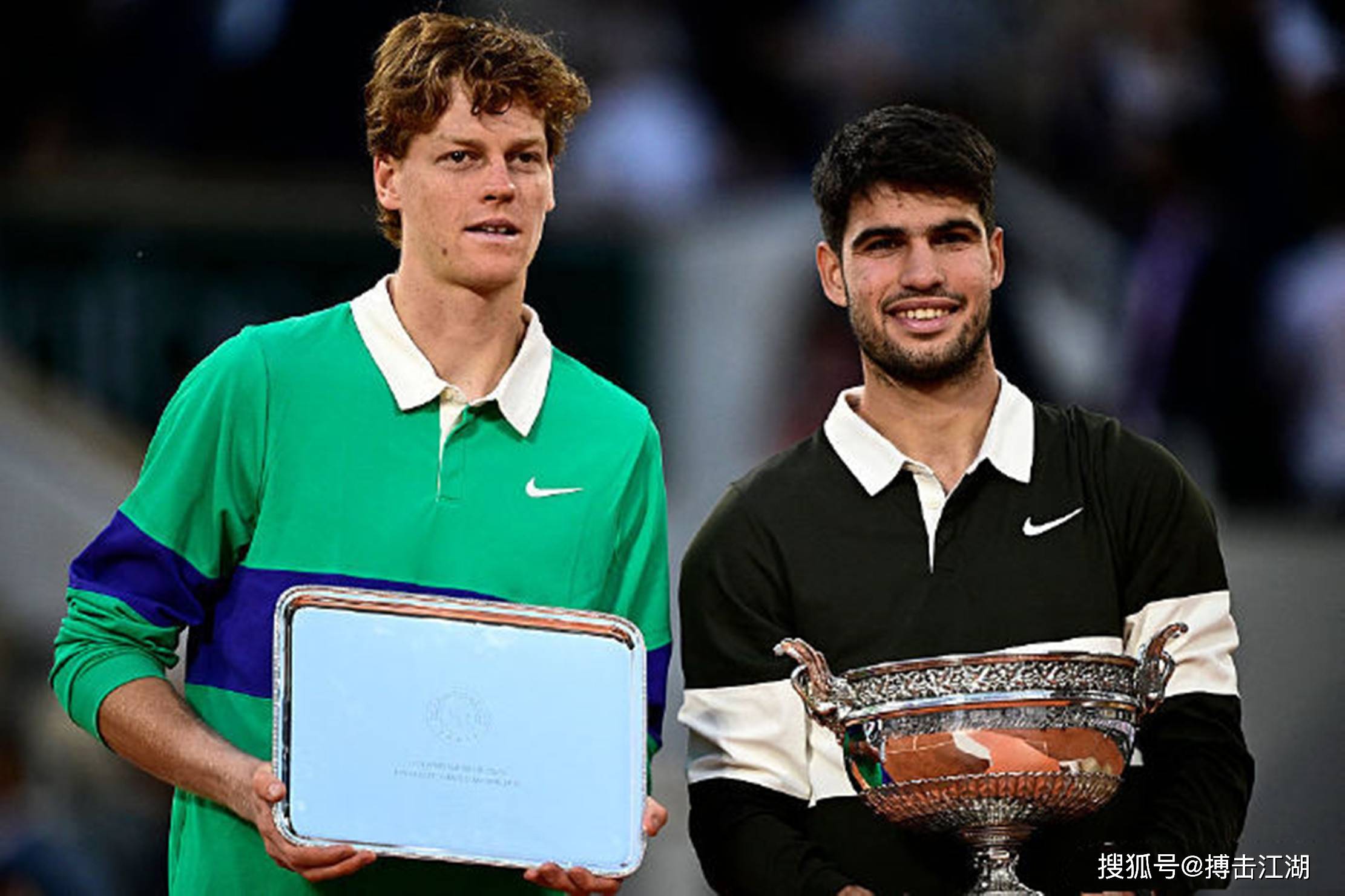 他的父母也 他的父母也