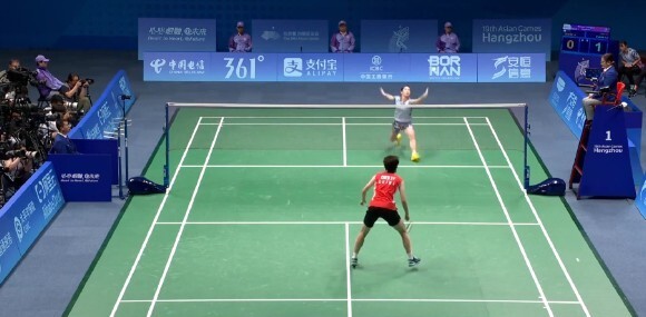 一名来自中 一名来自中