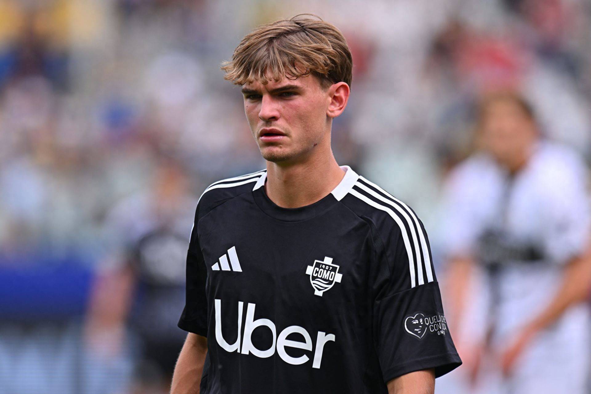 中以微弱優 中以微弱優